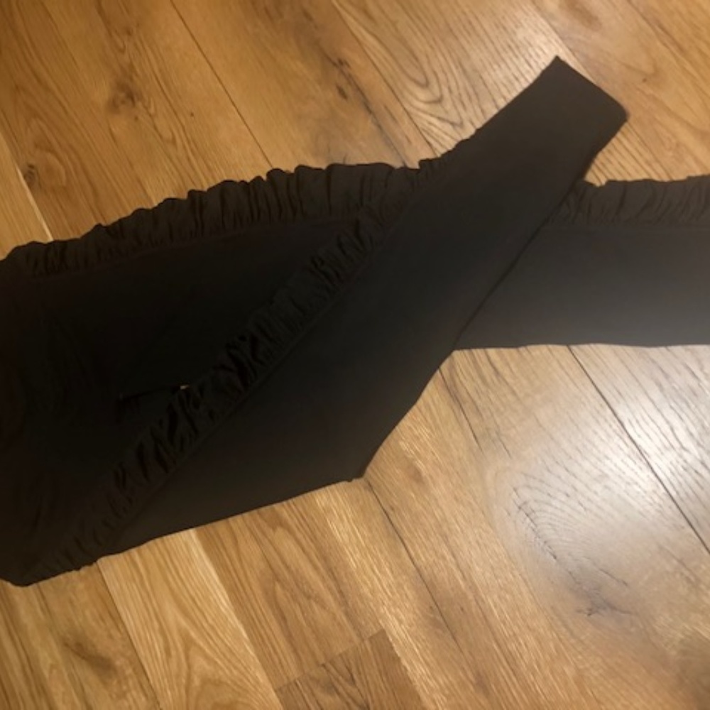 Ruched side black yoga athletic cropped pants